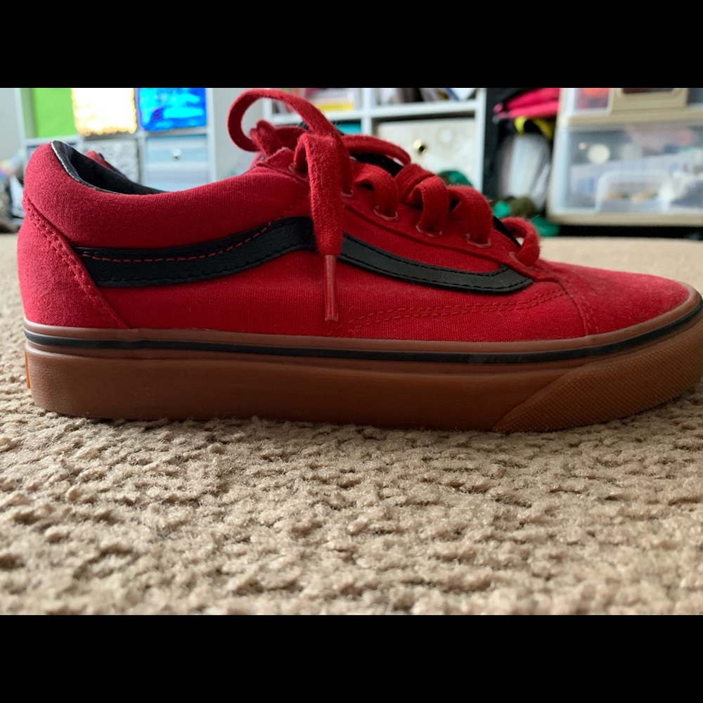 Vans - Picture 2 of 6